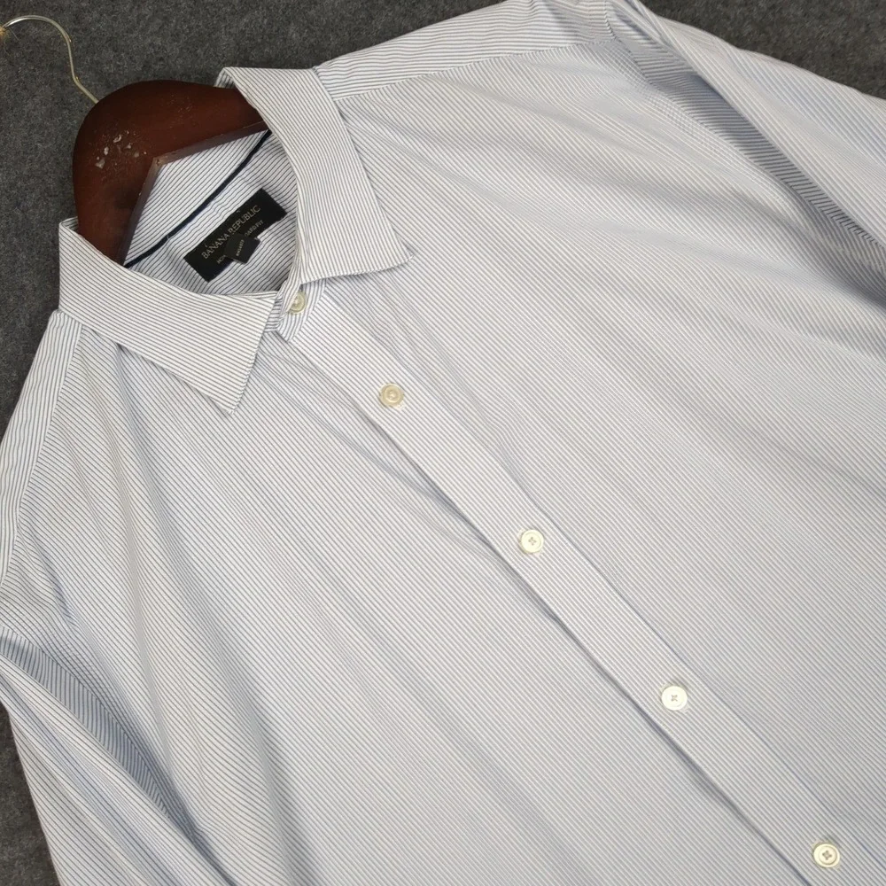 Banana Republic Mens XL Blue White Pinstripe Non-Iron Standard Fit Dress‎ Shirt